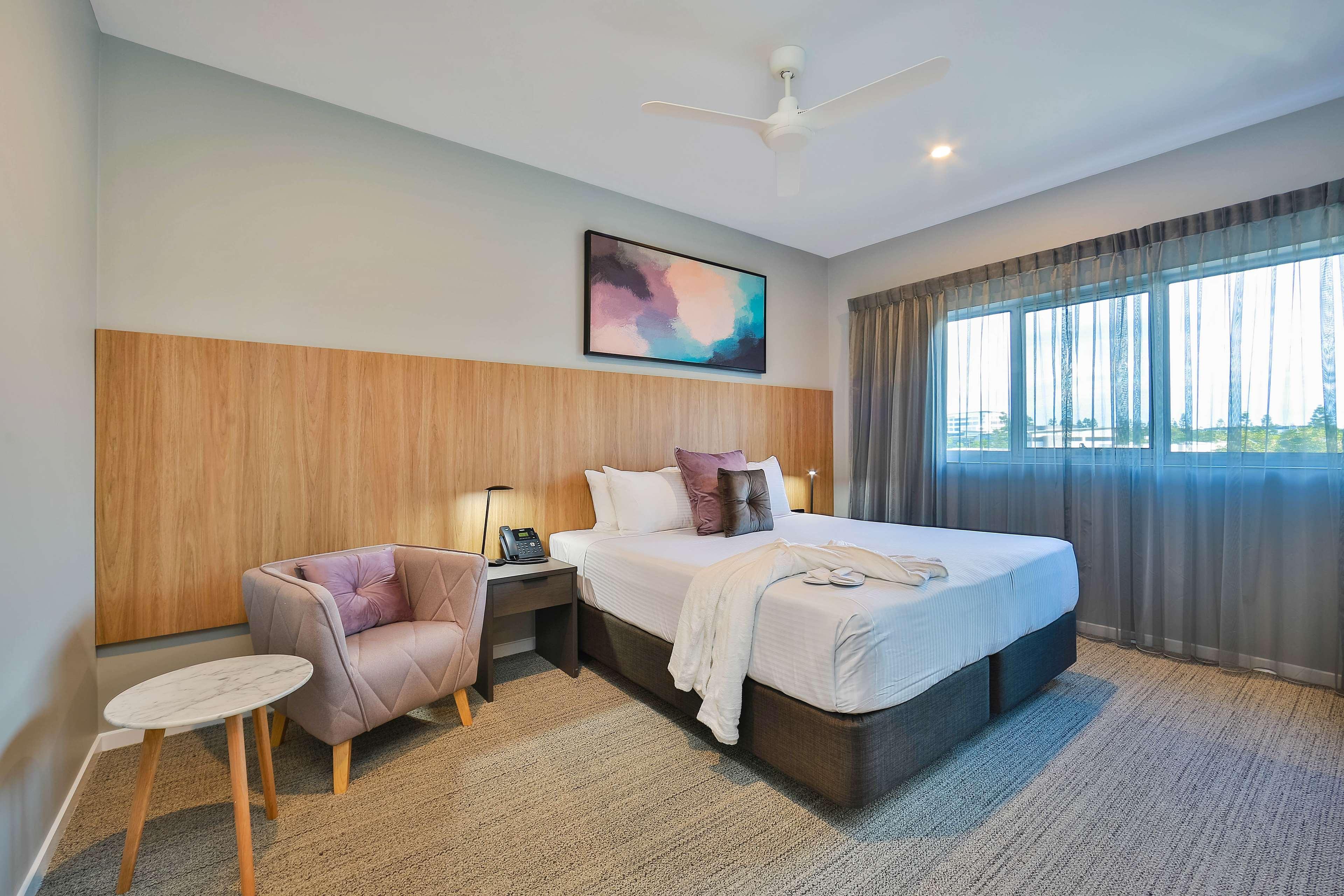 Best Western Plus North Lakes Hotel Ngoại thất bức ảnh