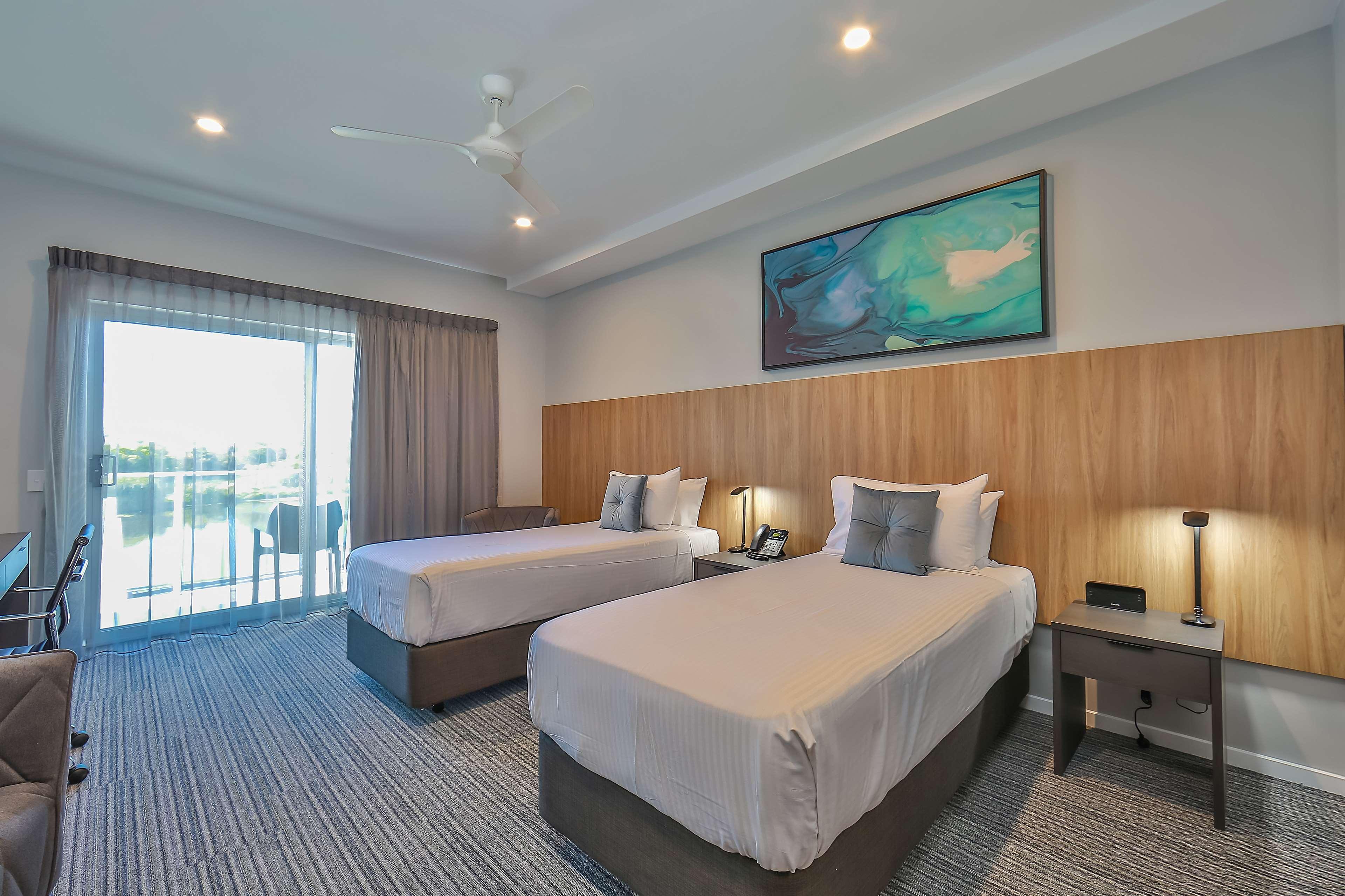 Best Western Plus North Lakes Hotel Ngoại thất bức ảnh