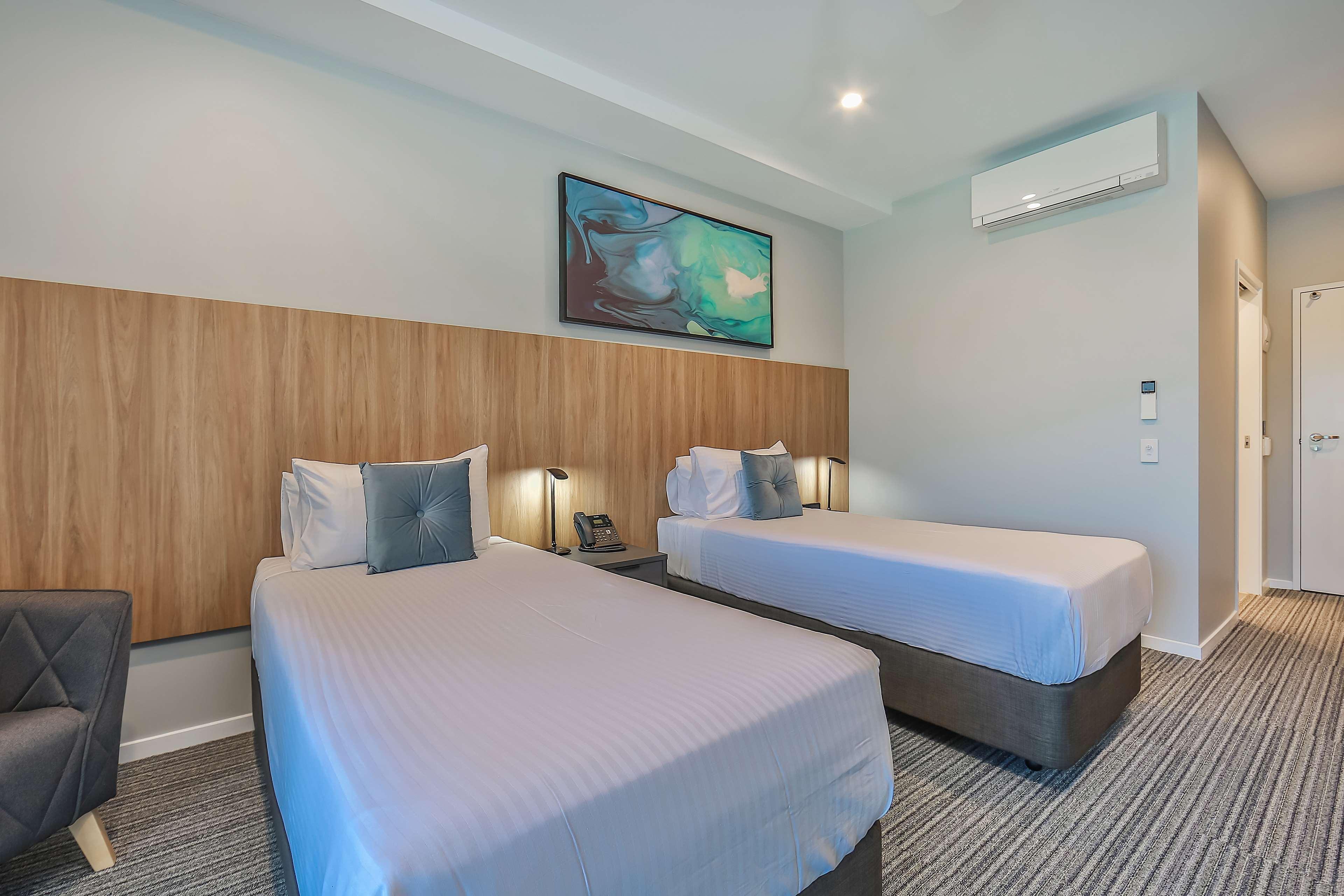 Best Western Plus North Lakes Hotel Ngoại thất bức ảnh